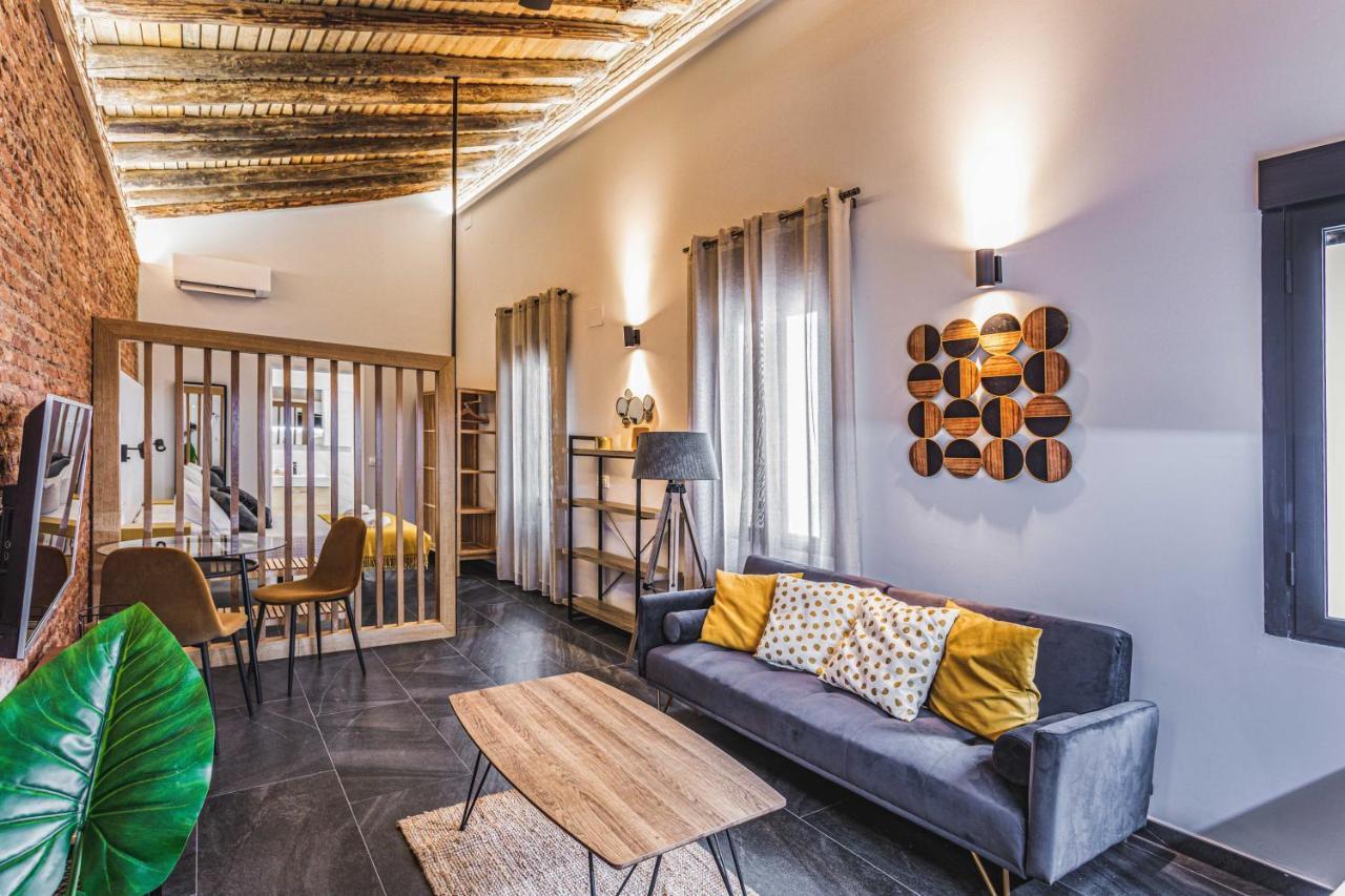 Apartamentos Caceres Central Suites מראה חיצוני תמונה