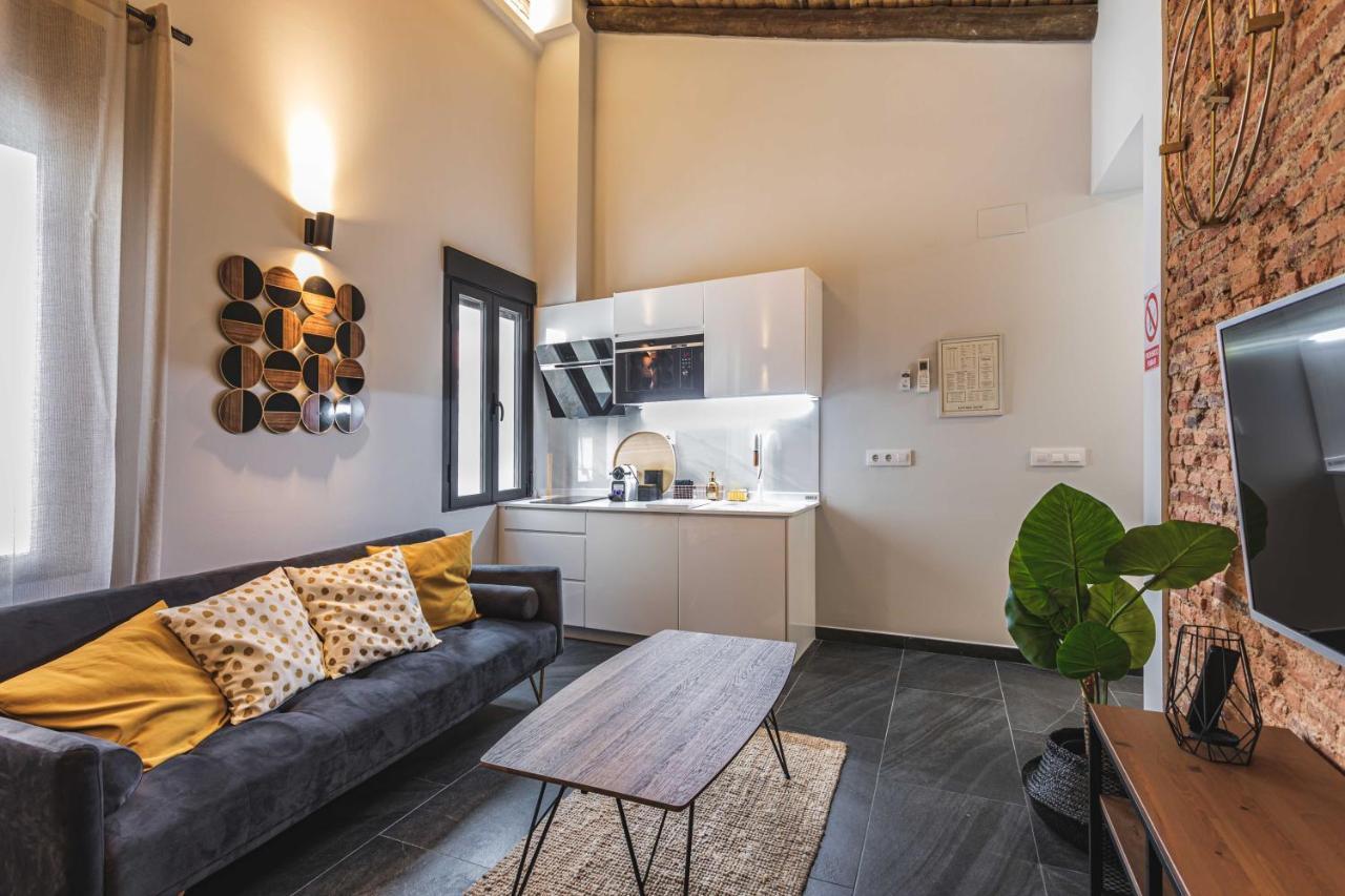 Apartamentos Caceres Central Suites מראה חיצוני תמונה