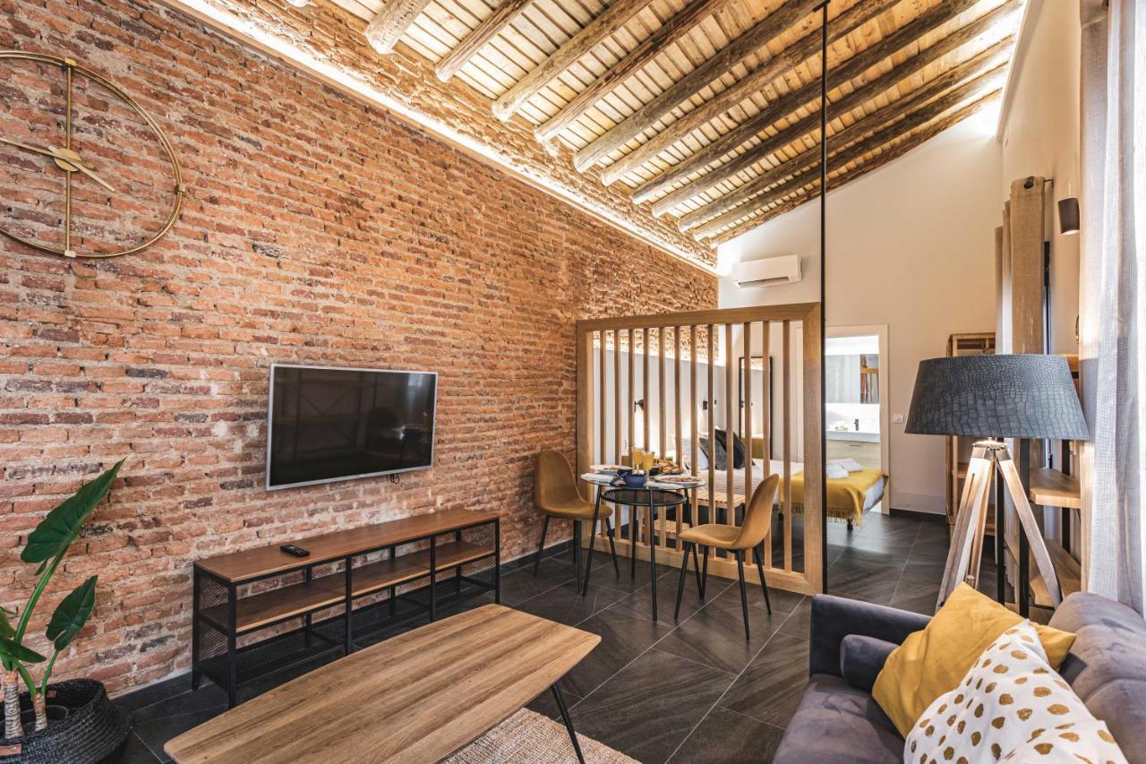 Apartamentos Caceres Central Suites מראה חיצוני תמונה