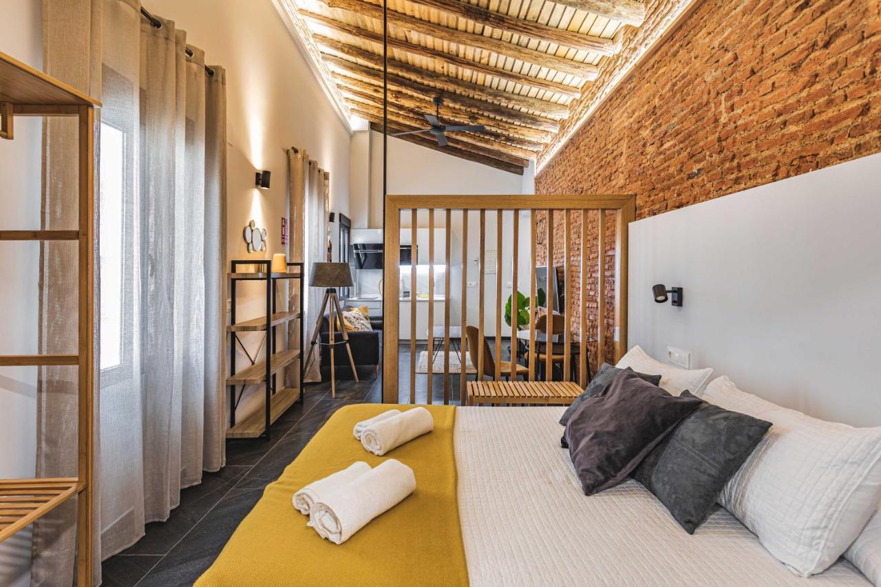 Apartamentos Caceres Central Suites מראה חיצוני תמונה