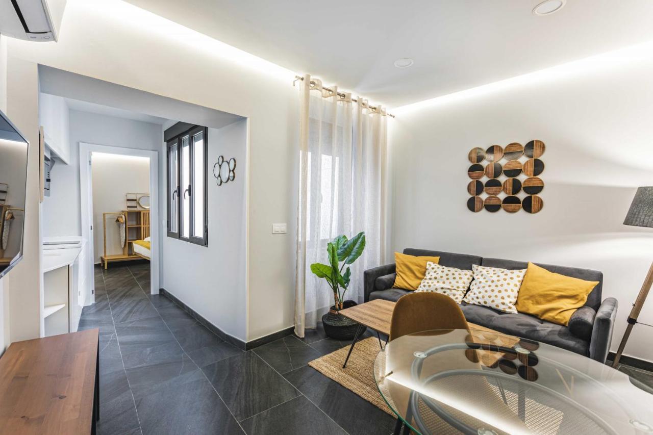 Apartamentos Caceres Central Suites מראה חיצוני תמונה