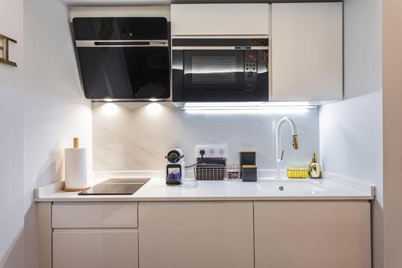 Apartamentos Caceres Central Suites מראה חיצוני תמונה