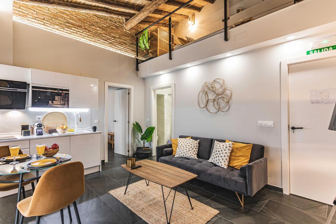 Apartamentos Caceres Central Suites מראה חיצוני תמונה