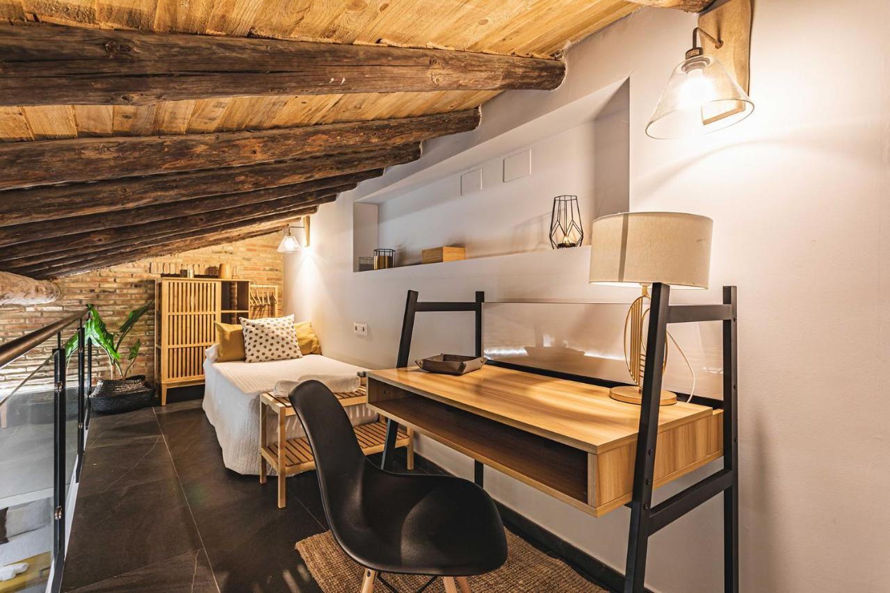 Apartamentos Caceres Central Suites מראה חיצוני תמונה