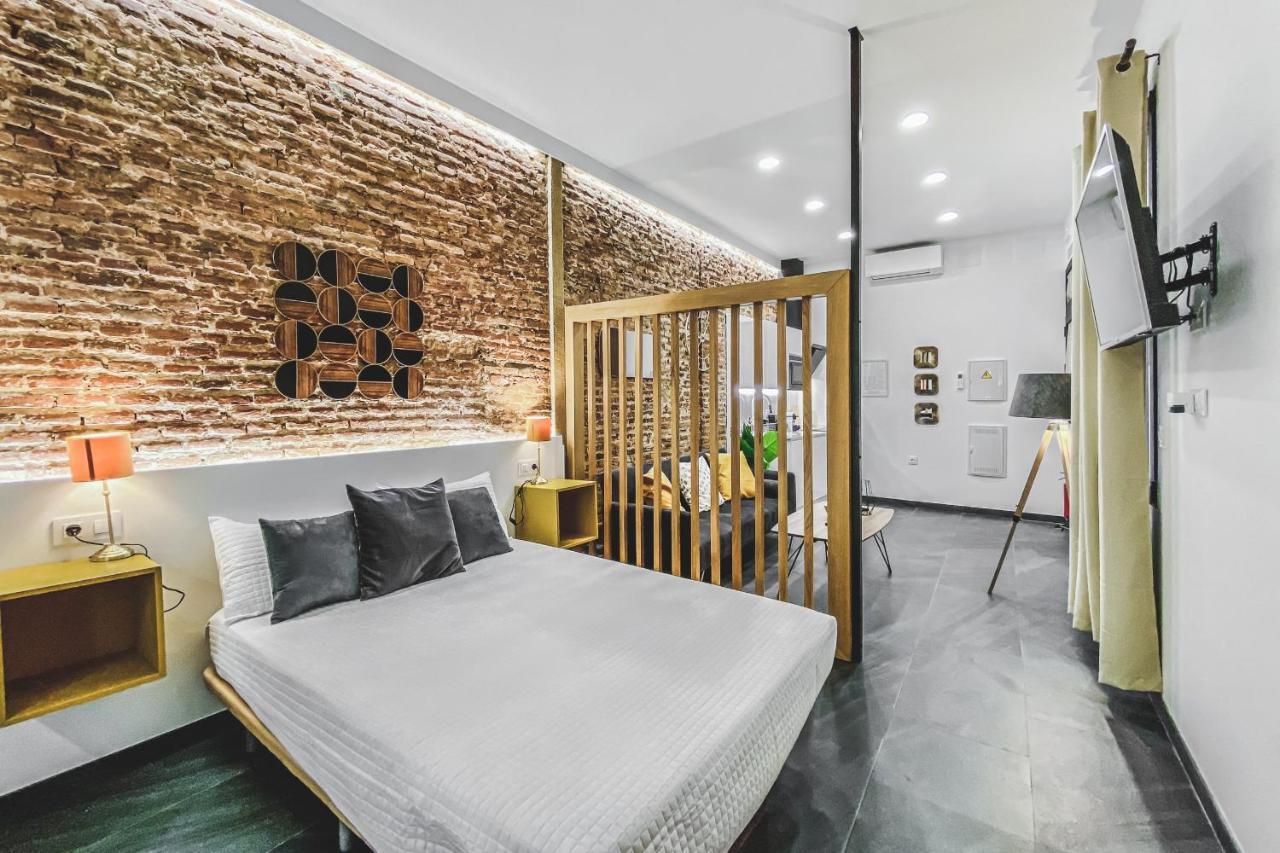 Apartamentos Caceres Central Suites מראה חיצוני תמונה